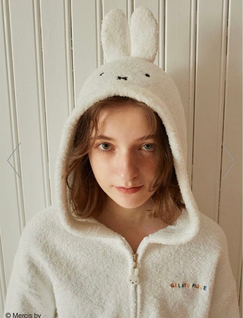 新品未開封 Dick Bruna ベビモコ パーカ&ショートパンツセットホワイト