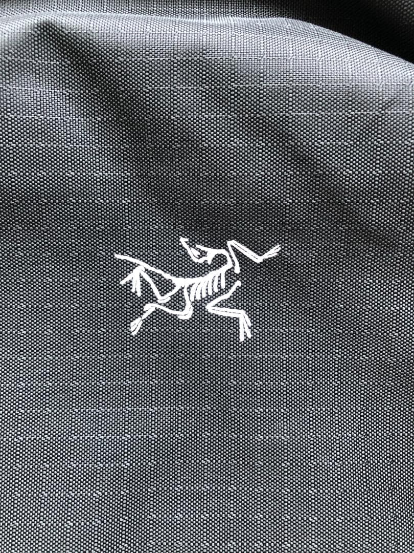 バッグ ARC'TERYX GRANVILLE 10 COURIER BAG