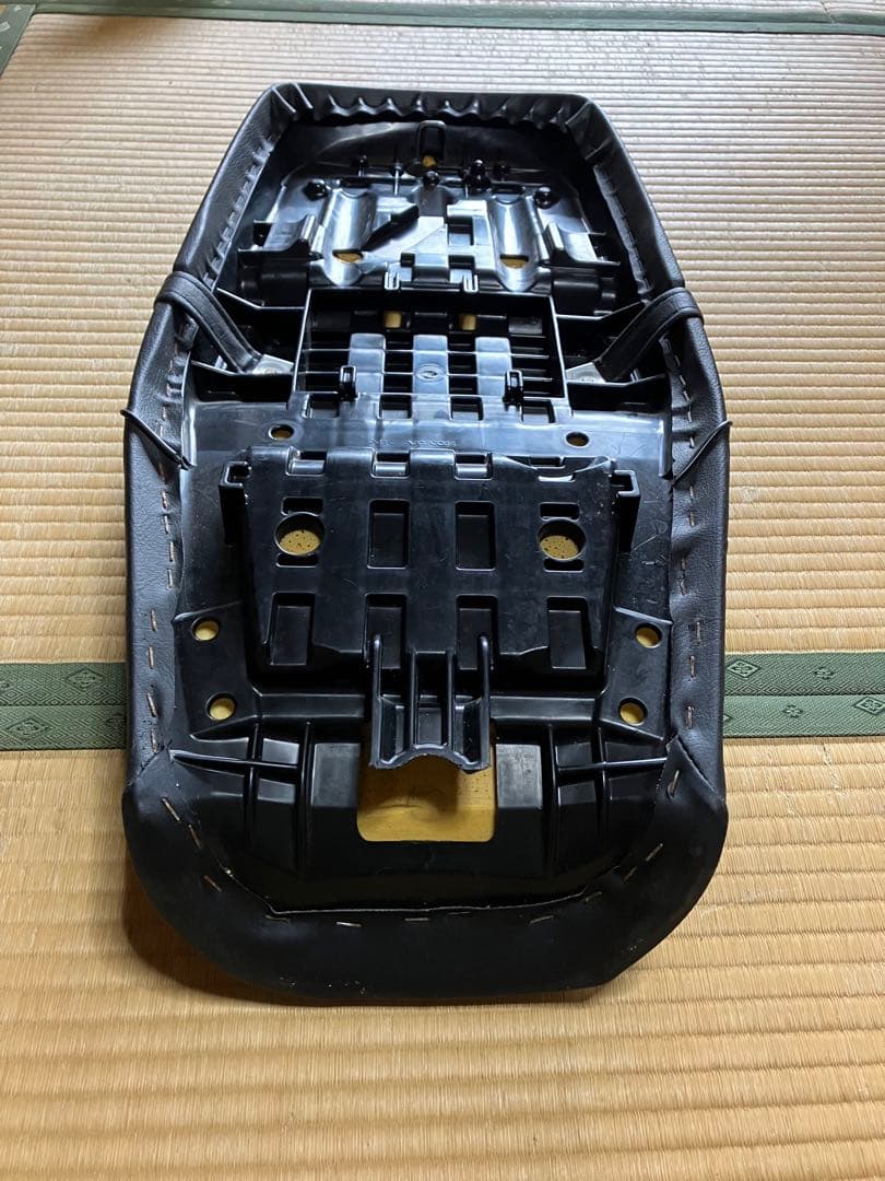 CB1100ex 純正シート