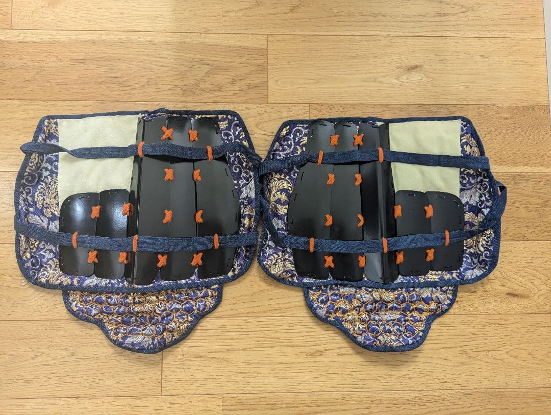 黒胴当世素掛　緋縅　等身大鎧兜　甲　鎧兜　兜