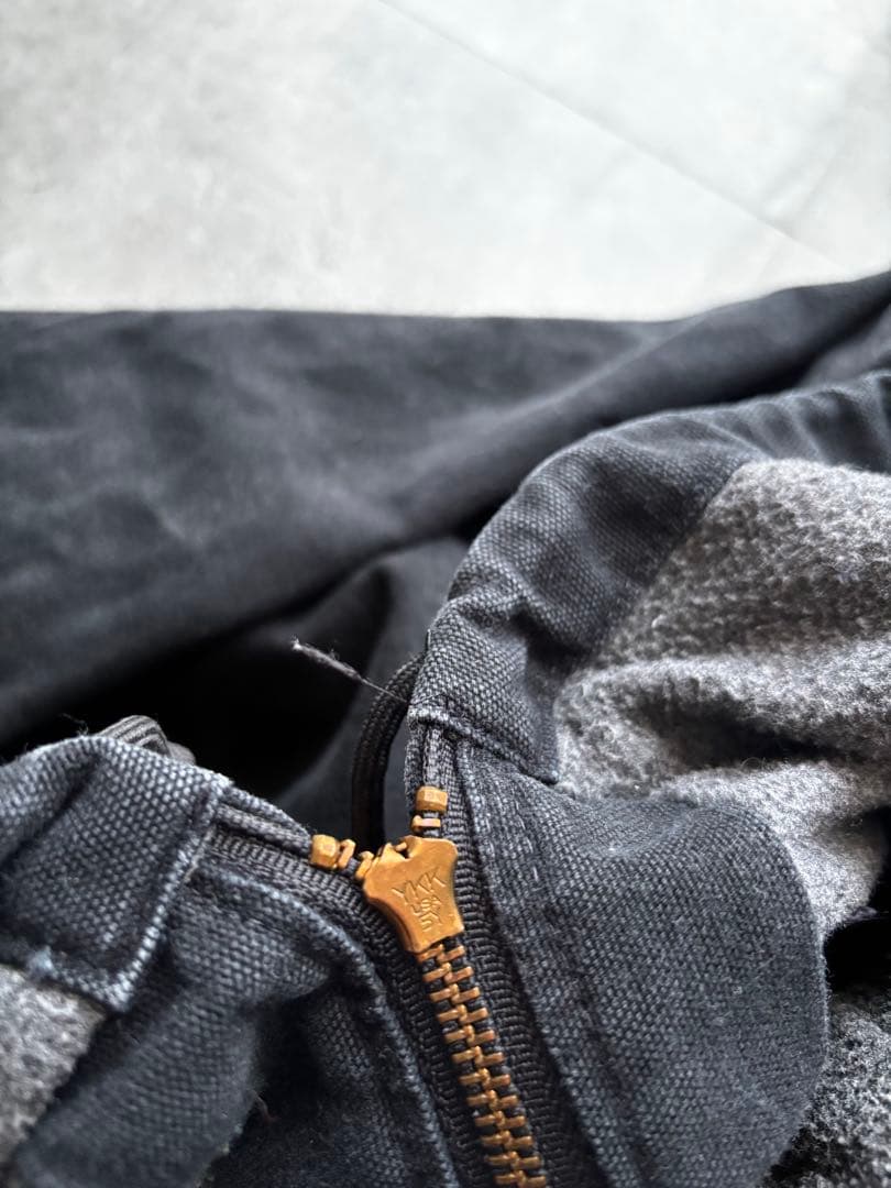 Carhartt カーハート　アクティブジャケット　ブラック　Sサイズ　フェード