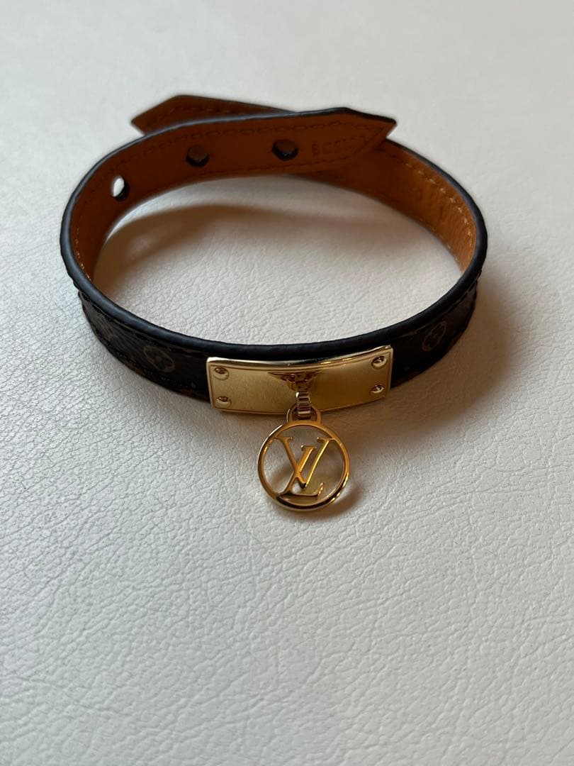 チェル　美品　Louis Vuitton ブラックレザーブレスレット