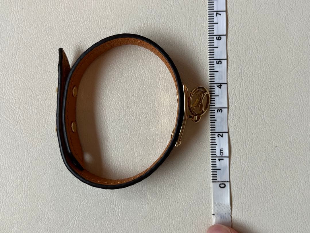 チェル　美品　Louis Vuitton ブラックレザーブレスレット