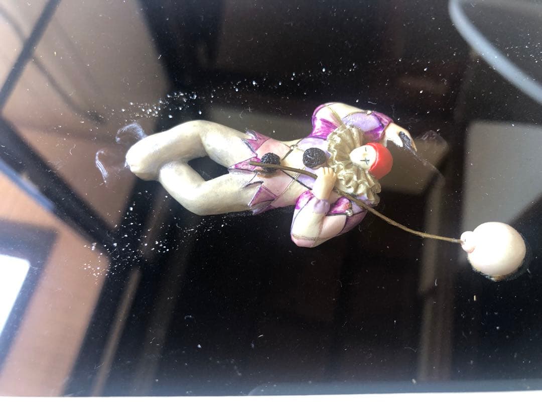 クラウンのフィギュア アート作品