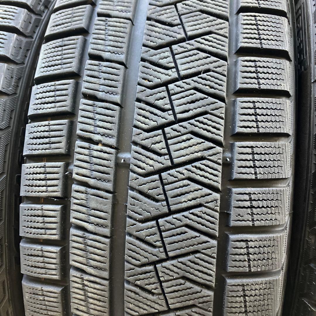 ピレリ　アイスアシンメトリコ 215/45R17 18年製 4本セット