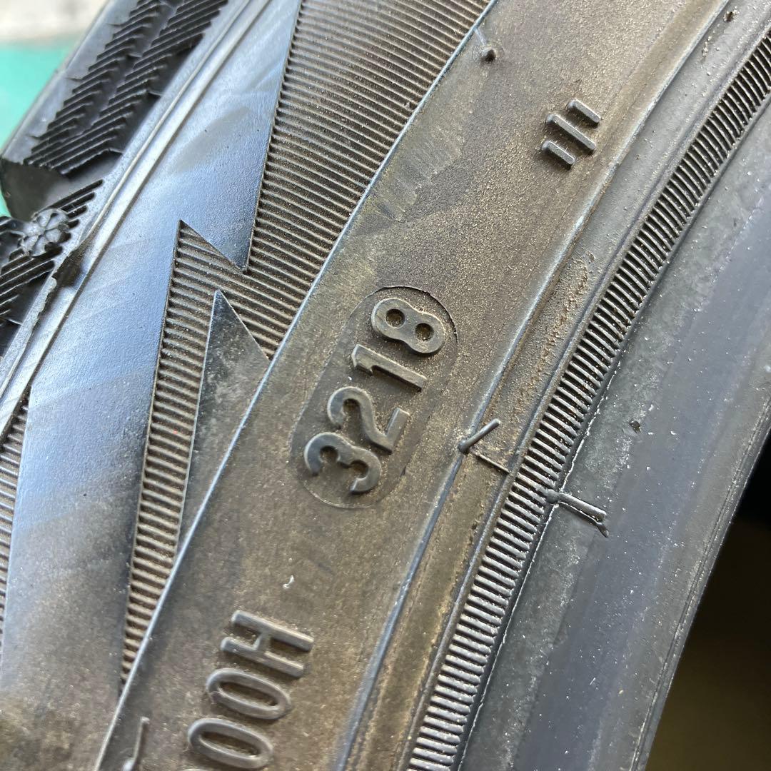 ピレリ　アイスアシンメトリコ 215/45R17 18年製 4本セット