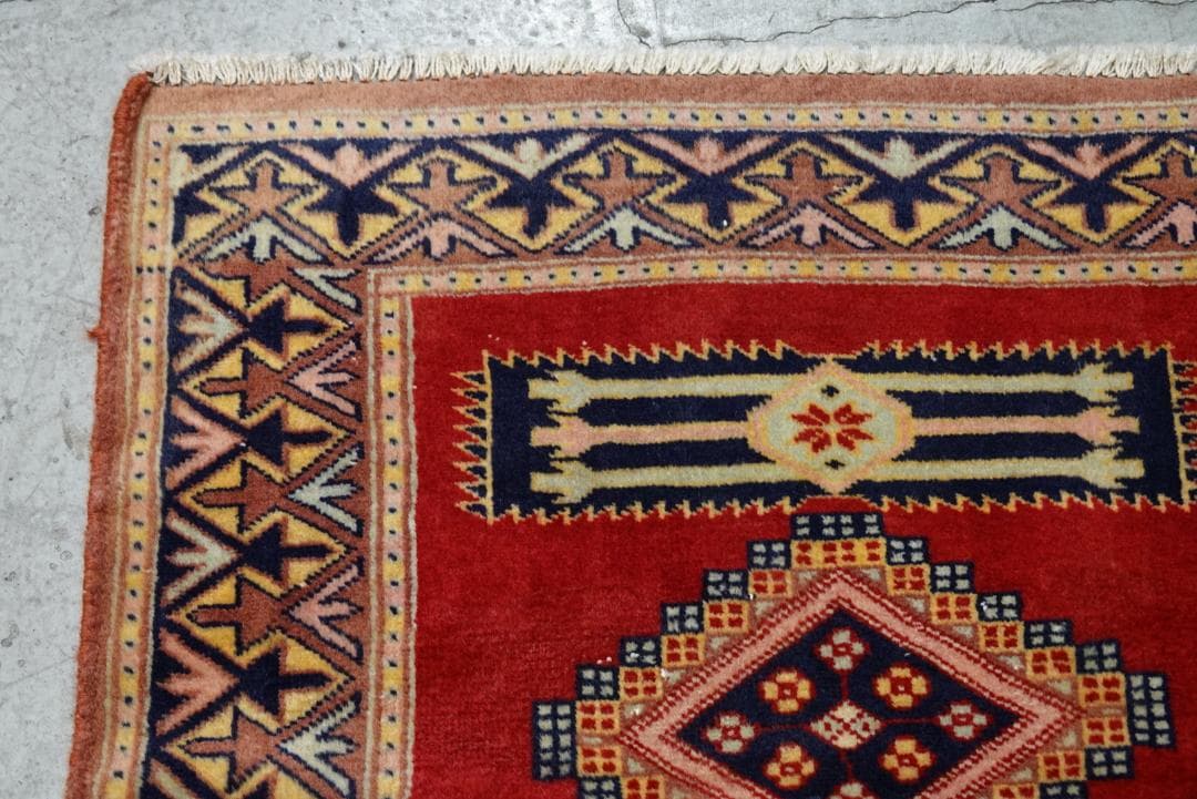 ✦vintage rug✦　120cm×58cm　パキスタン　ペルシャ絨毯