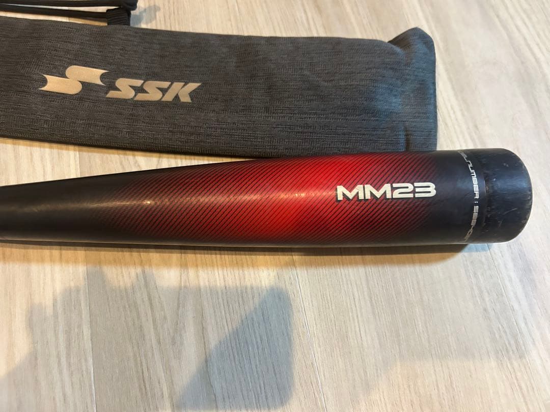 MM23 少年用軟式バット 赤/黒　綺麗 690g 80cm 値下げ交渉承ります