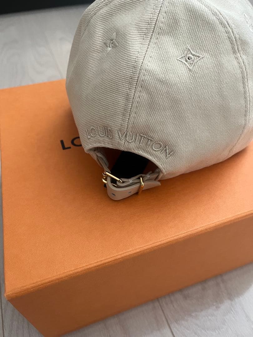 LOUISVUITTONキャップ