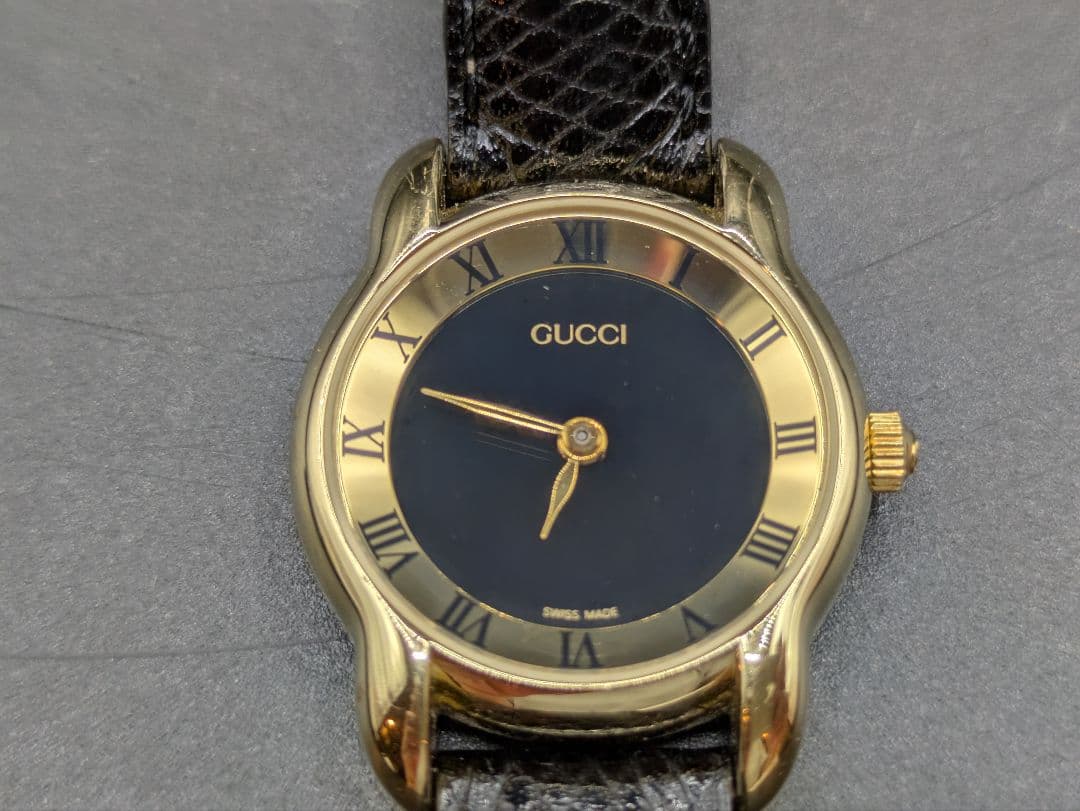 【稼働品】GUCCI 5100L レディース 腕時計 ゴールド 黒文字盤