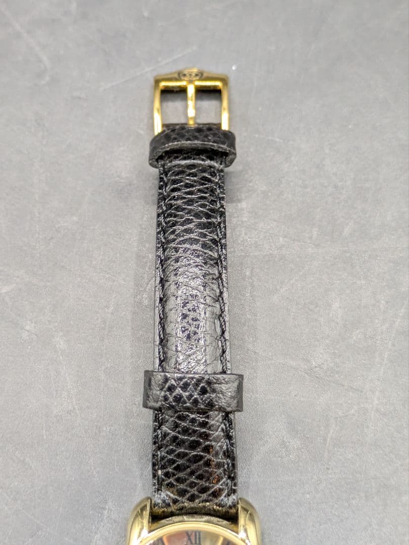 【稼働品】GUCCI 5100L レディース 腕時計 ゴールド 黒文字盤