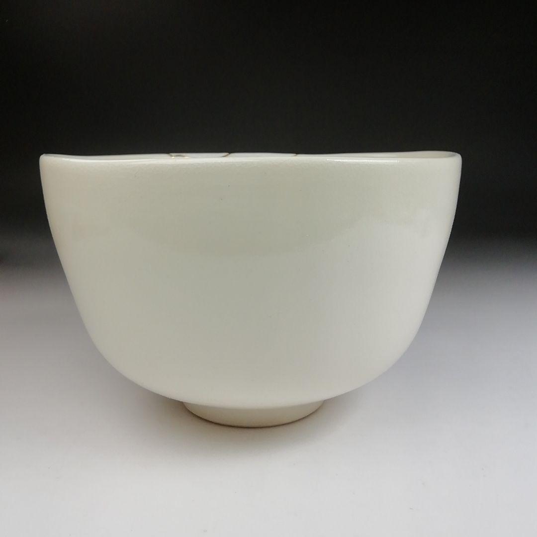Ｔ９０９　茶碗　『色絵　宗旦椿』『東福窯　中村能久 作』　共箱　抹茶碗　茶道具