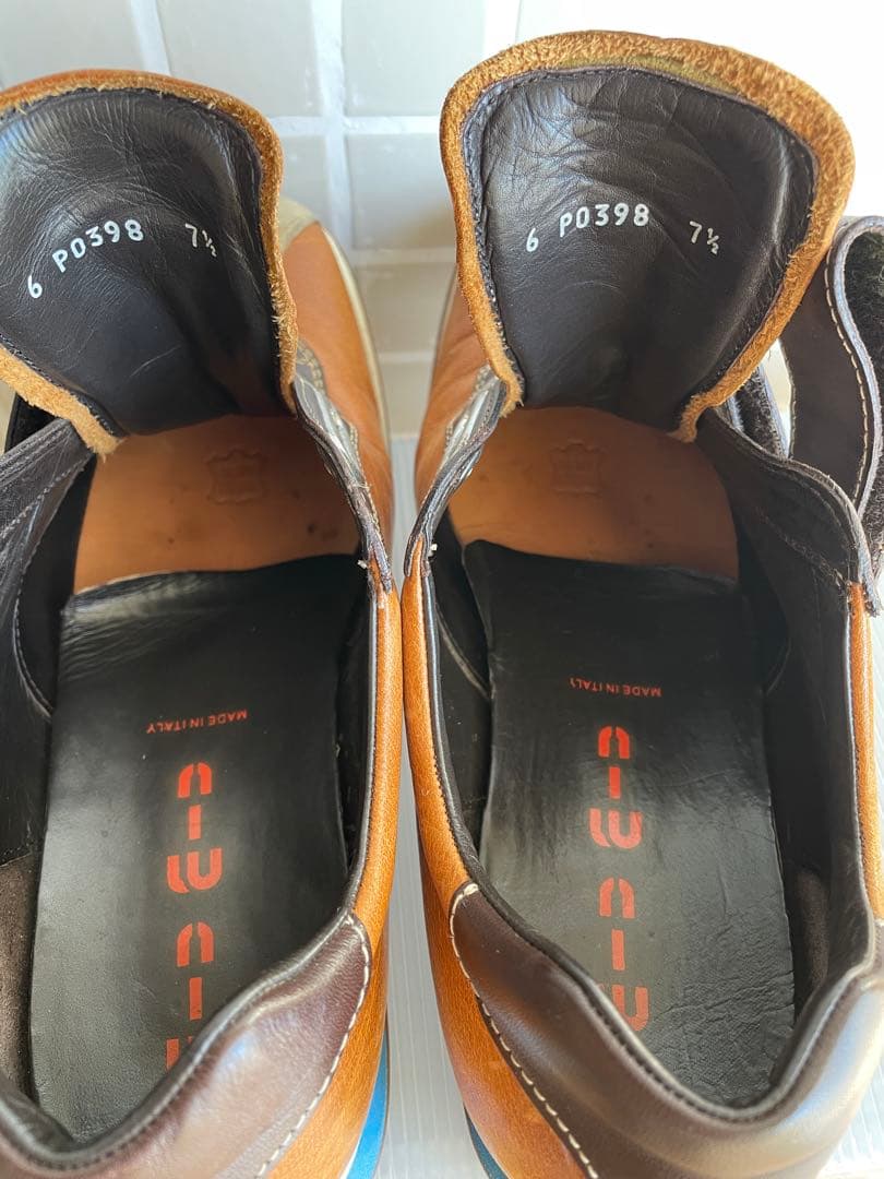 ハ*ト様 miumiuレザースニーカー PRADA GUCCI