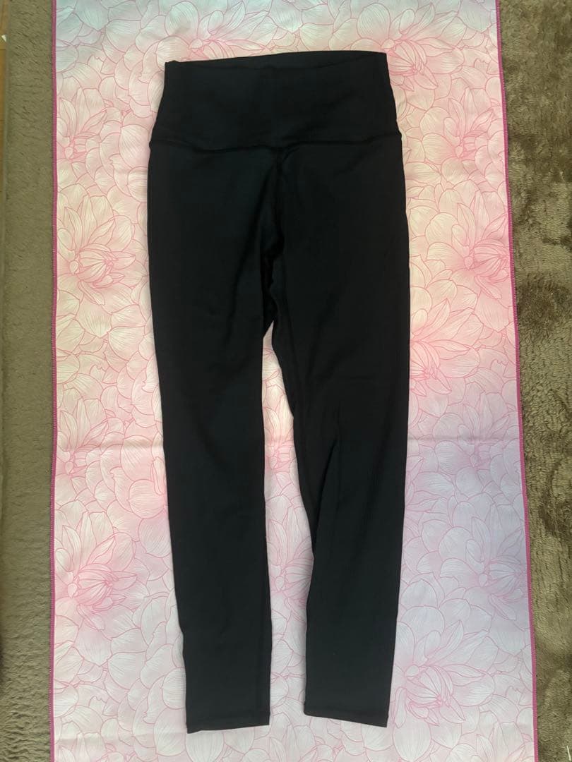 美品 【SUKALA】ネイビーブルー タンクトップ ブラックレギンス セット M