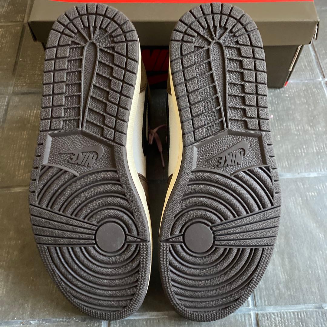 靴 NIKE Air Jordan 1 Travis Scott