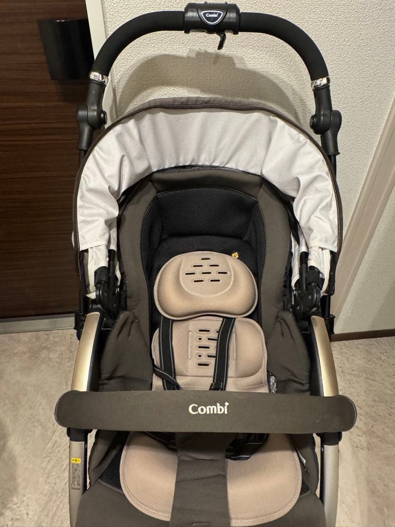 Combi アンブレッタ 4キャス エッグショックUH セピアブラウン