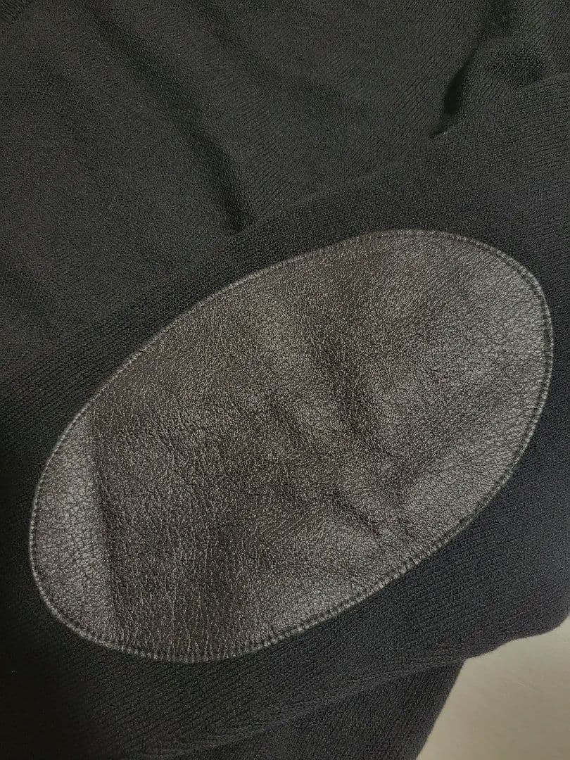 BATONER レザーエルボーパッチ付き ウールカーディガン Vネック