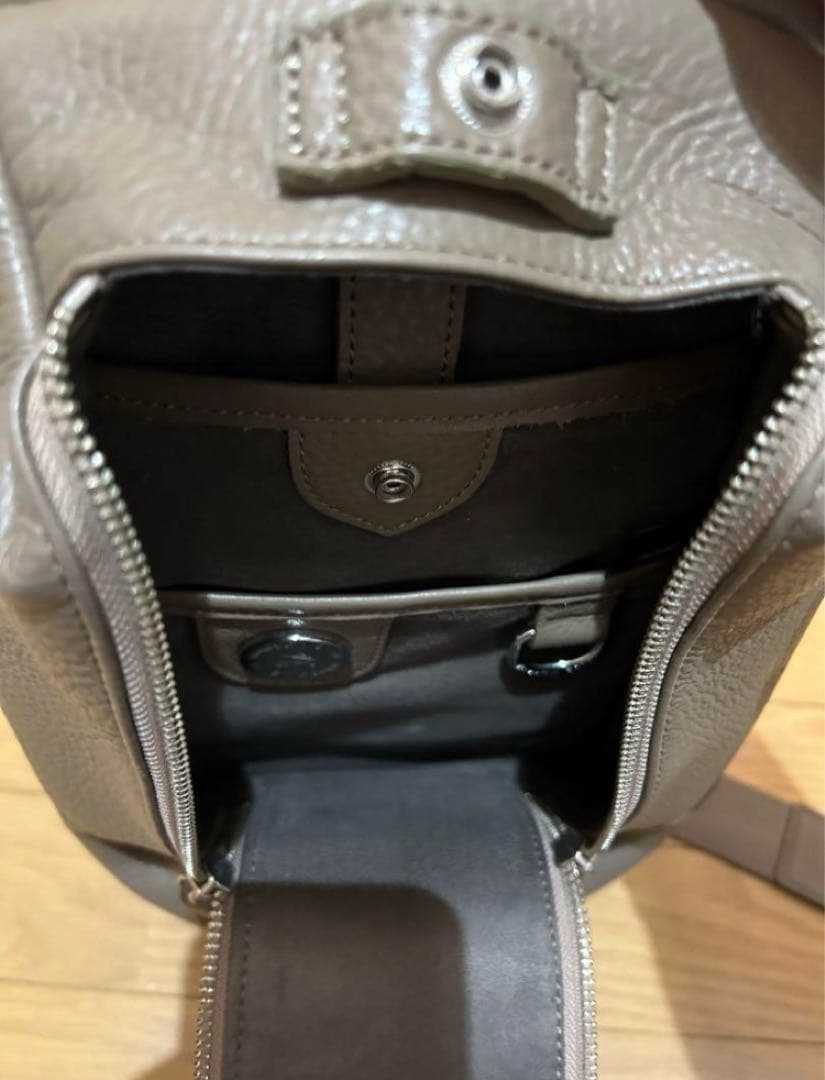 干場義雅監修 PELLE MORBIDA ペッレモルビダ ボディバッグ トープ