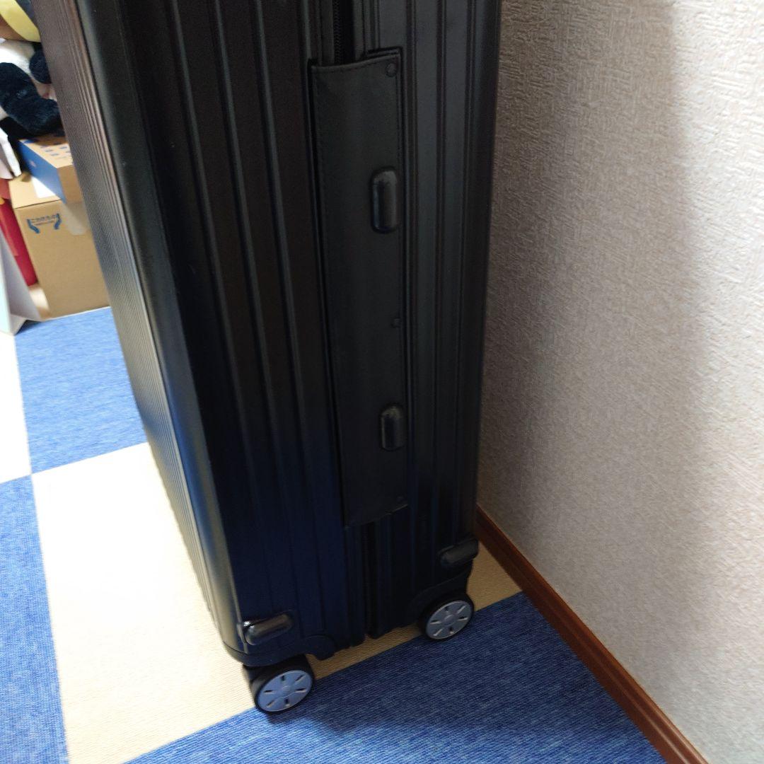 リモワ　RIMOWA スーツケース　サルサ　4輪　黒　　Ｌサイズ　(凹み有り)