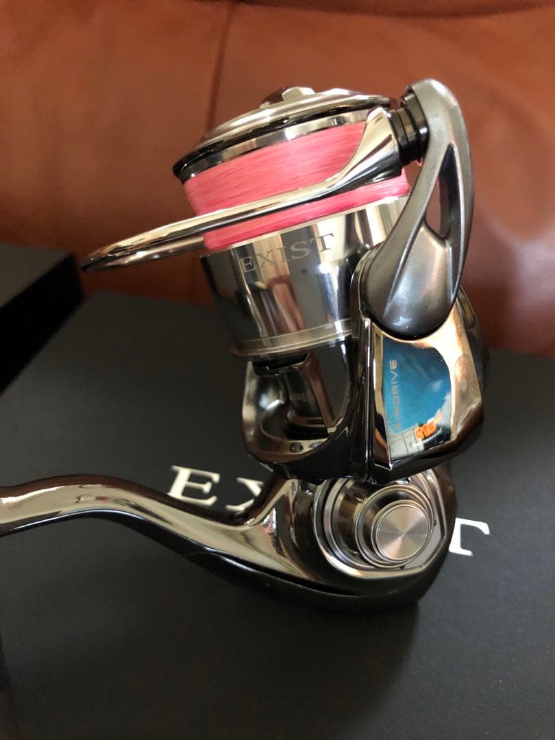 【8時間のみ使用】Daiwa EXIST SF2000SS-P スピニングリール