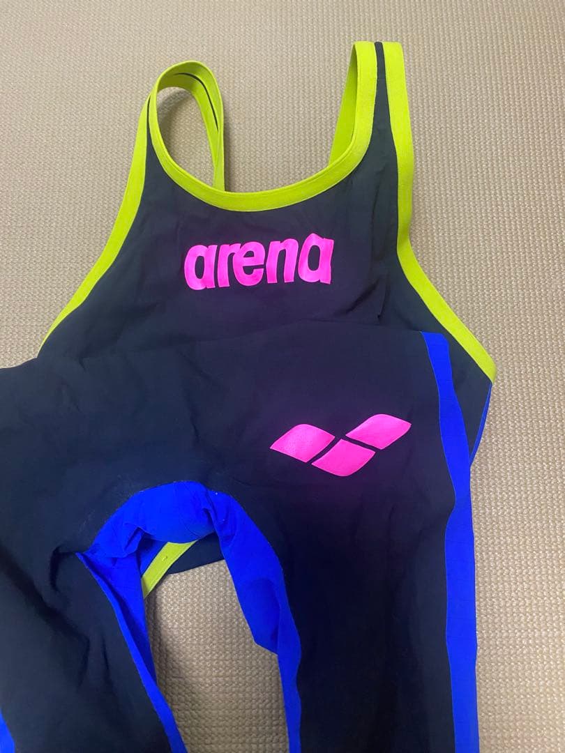 arena ワンピース水着 ノースリーブ