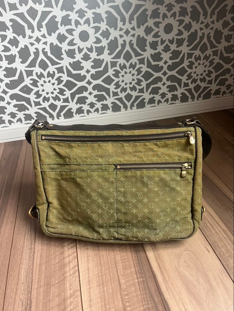 LOUIS VUITTON ルイヴィトン ショルダーバッグ サックママン