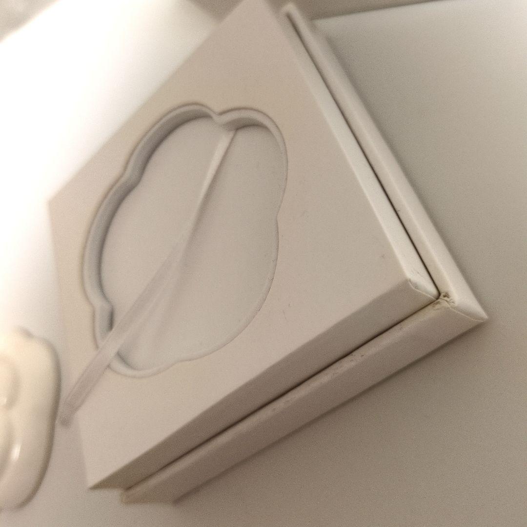 Chanel 花型置物 ホワイト 陶器