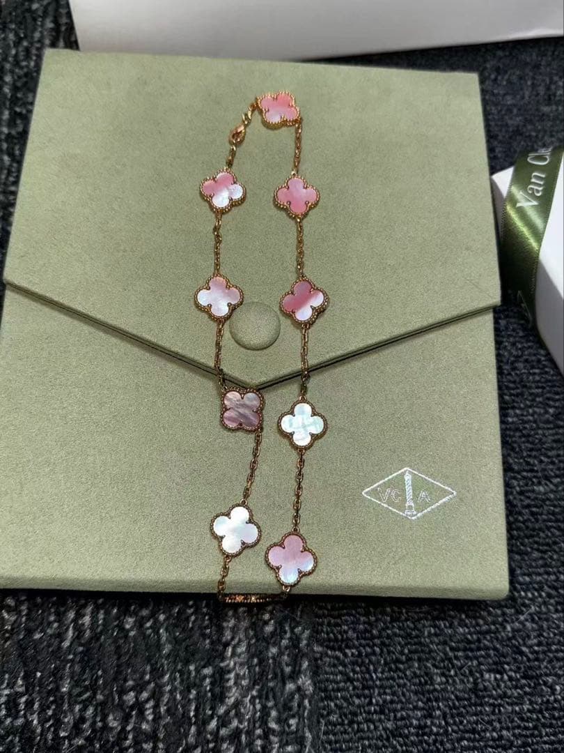 Van Cleef & Arpels アルハンブラ モチーフ ブレスレット☆