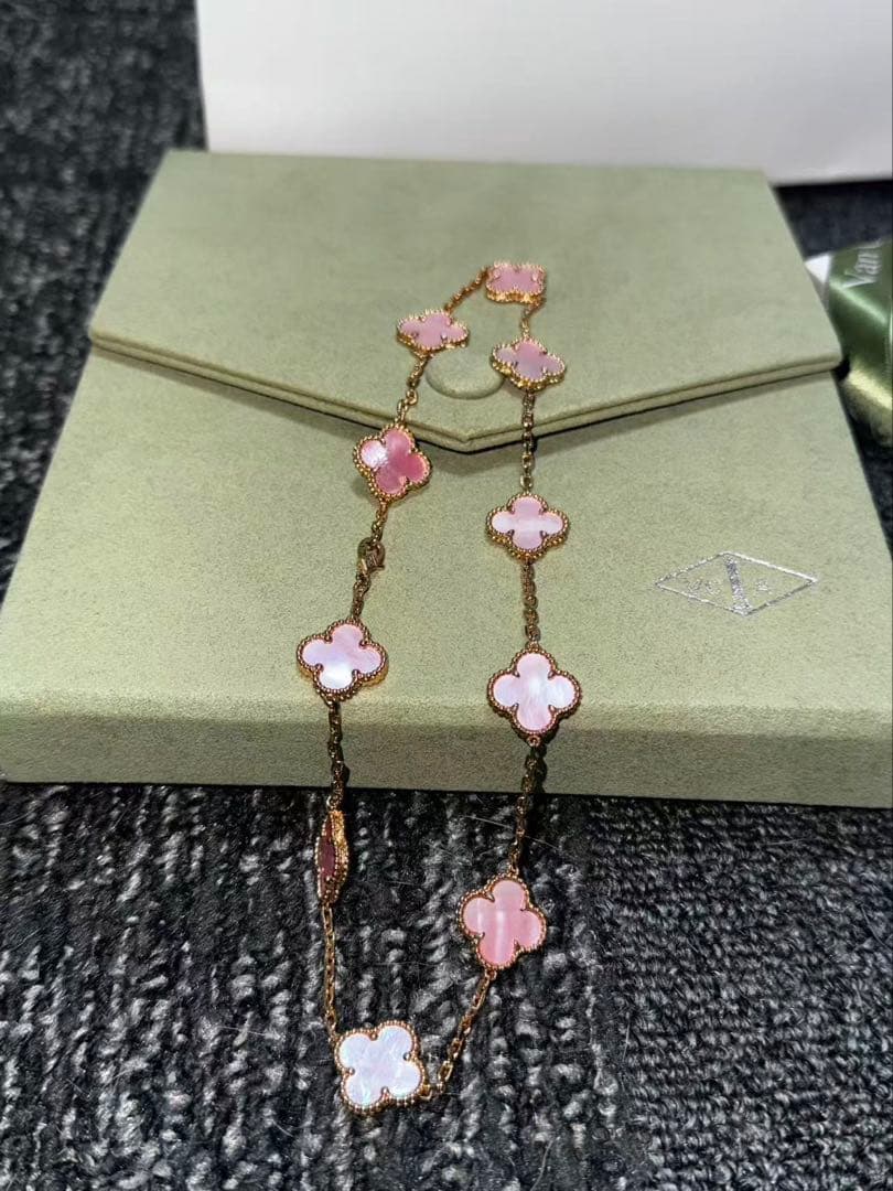 Van Cleef & Arpels アルハンブラ モチーフ ブレスレット☆