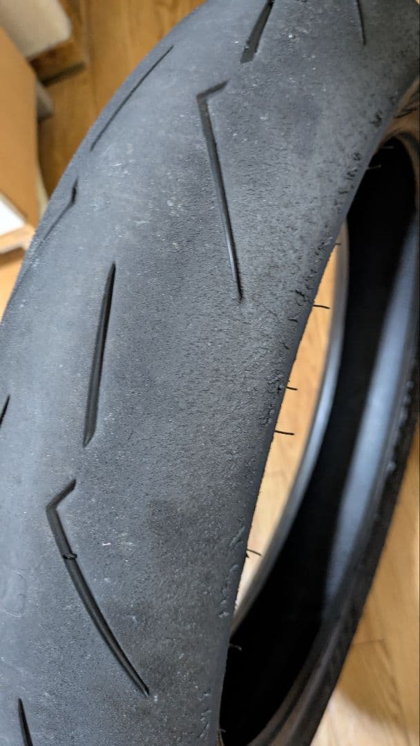 ピレリ スーパーコルサSC V4 120/70R17 2本