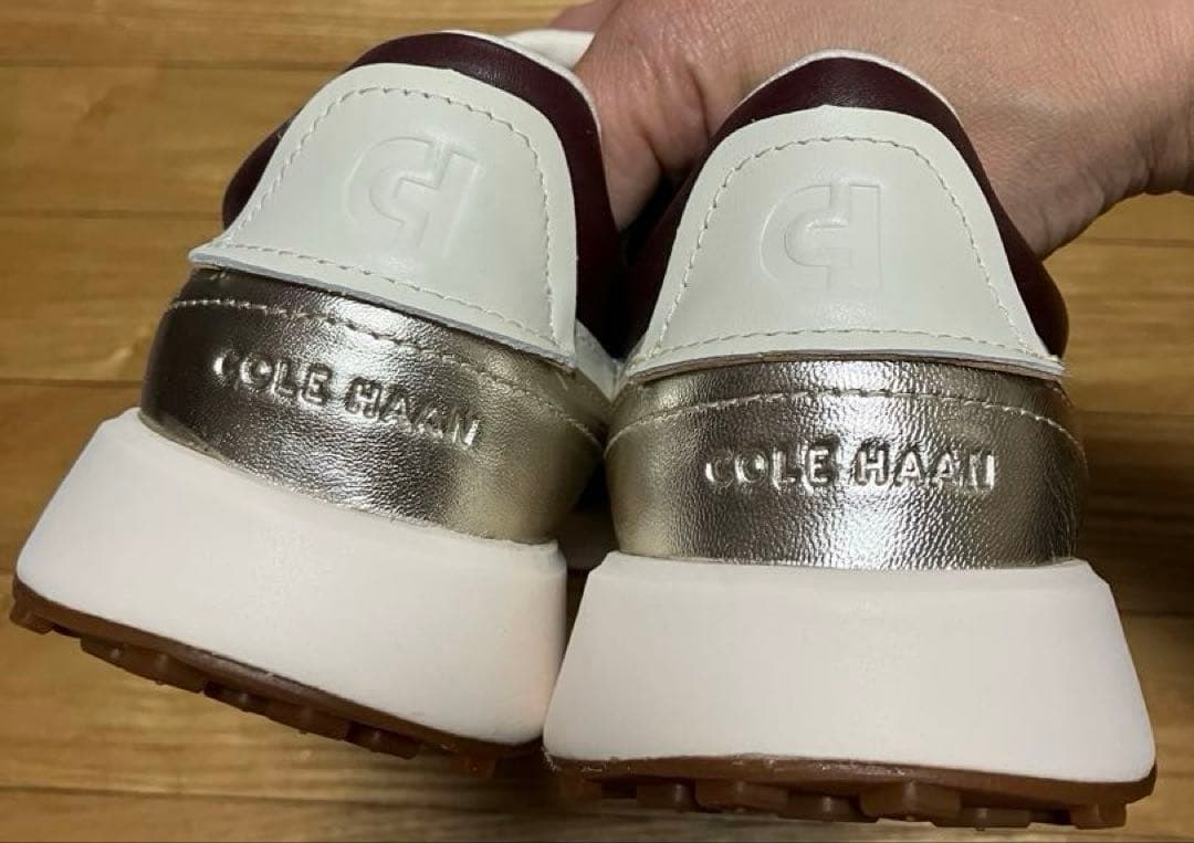 COLE HAAN スニーカー　24.5㎝