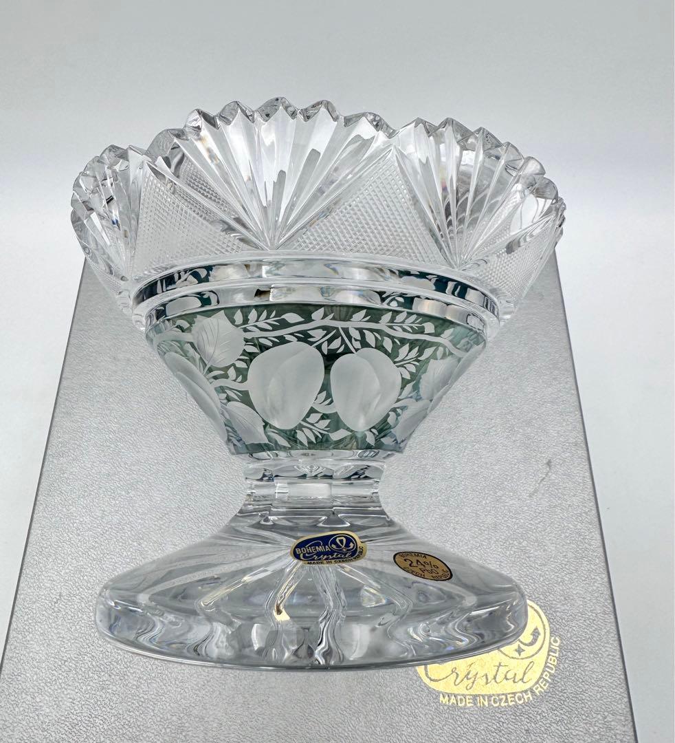 ボヘミア　クリスタル　工芸品 花器 花瓶 フラワーベース　受け皿　新品未使用品