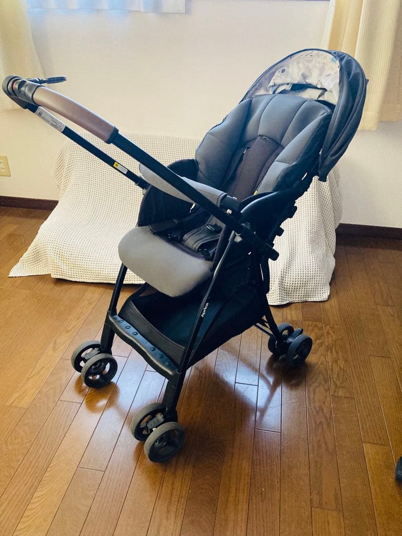 【美品】人気モデル アップリカ カルーン エアー メッシュAB超軽量Aprica