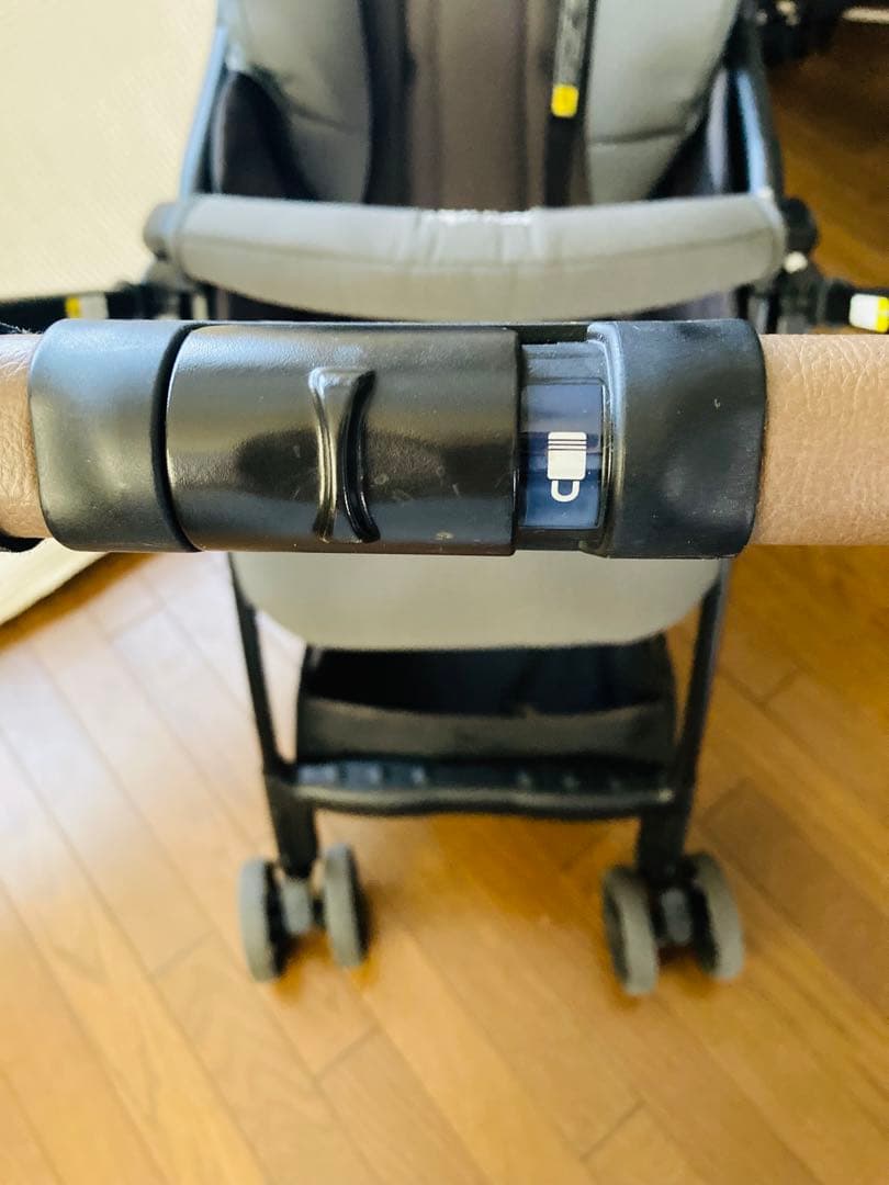 【美品】人気モデル アップリカ カルーン エアー メッシュAB超軽量Aprica
