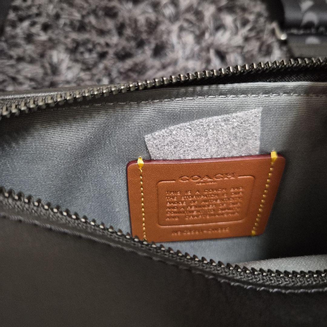 COACH ワイアット クロスボディバック新品同様未使用品
