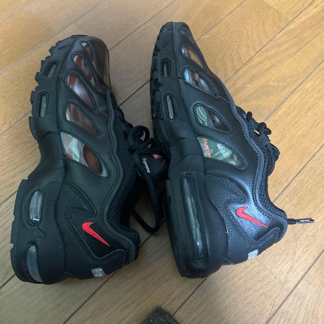 Supreme Air Max 95 ブラック/レッド ウリ