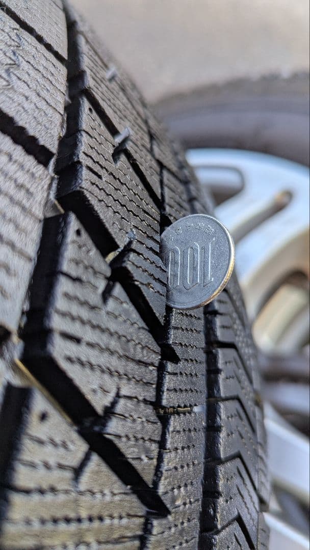 14インチ スタッドレスタイヤ 5スポーク4穴　114.3mm