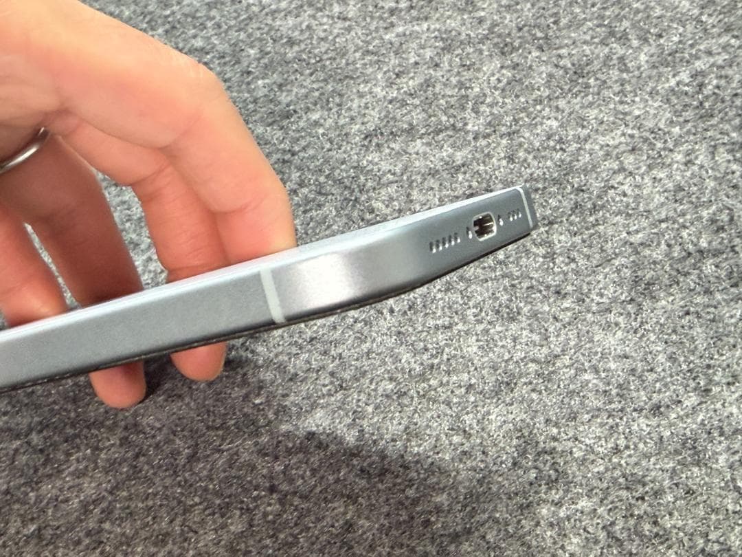 1週間限定価格！iPhone15 SIMフリー ブルー 256G ケース付　美品