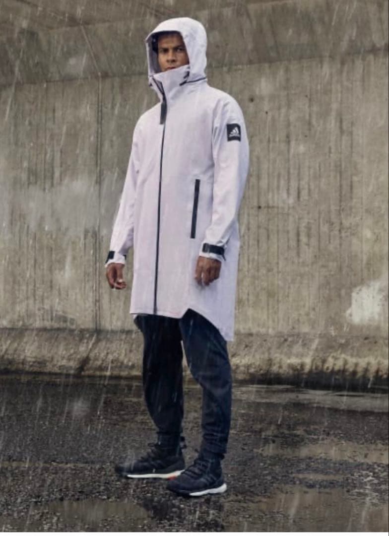 新品タグ付き　アディダス　ジャンパー　防水　防風