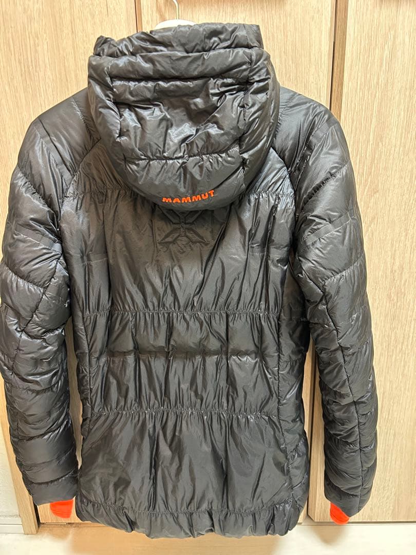 MAMMUT EIGETEXTREMEブラック ピンク ダウンジャケット