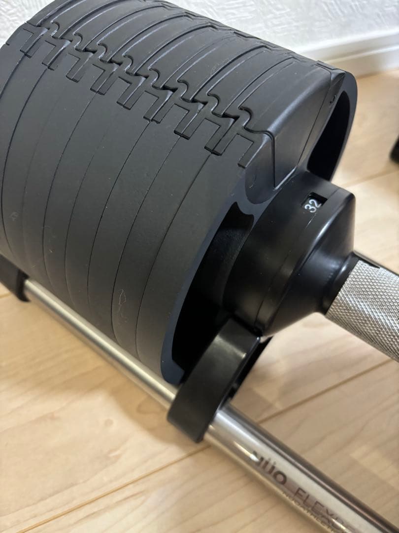 FLEXBELL 32kg 4kg刻みフレックスベル 可変式ダンベル引き取り限定
