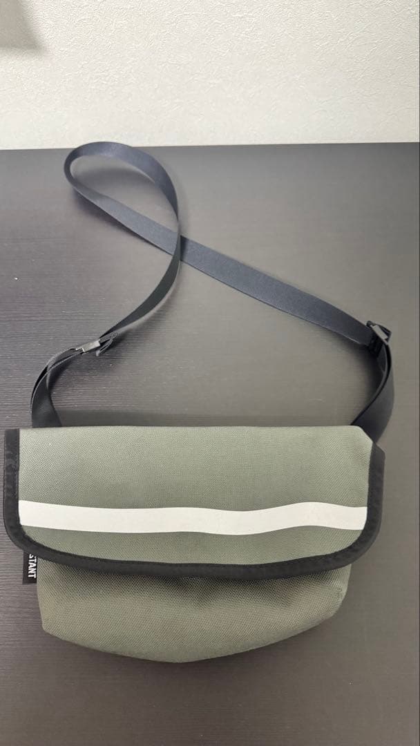 RESISTANT ショルダーバッグ　Hippo hanger