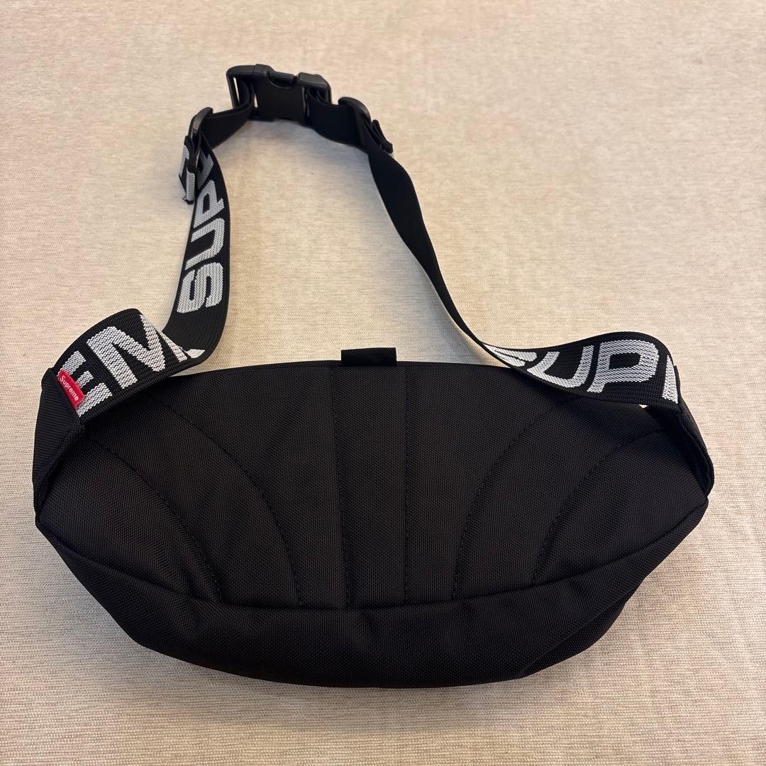 supreme ボディバッグ　CORDURA