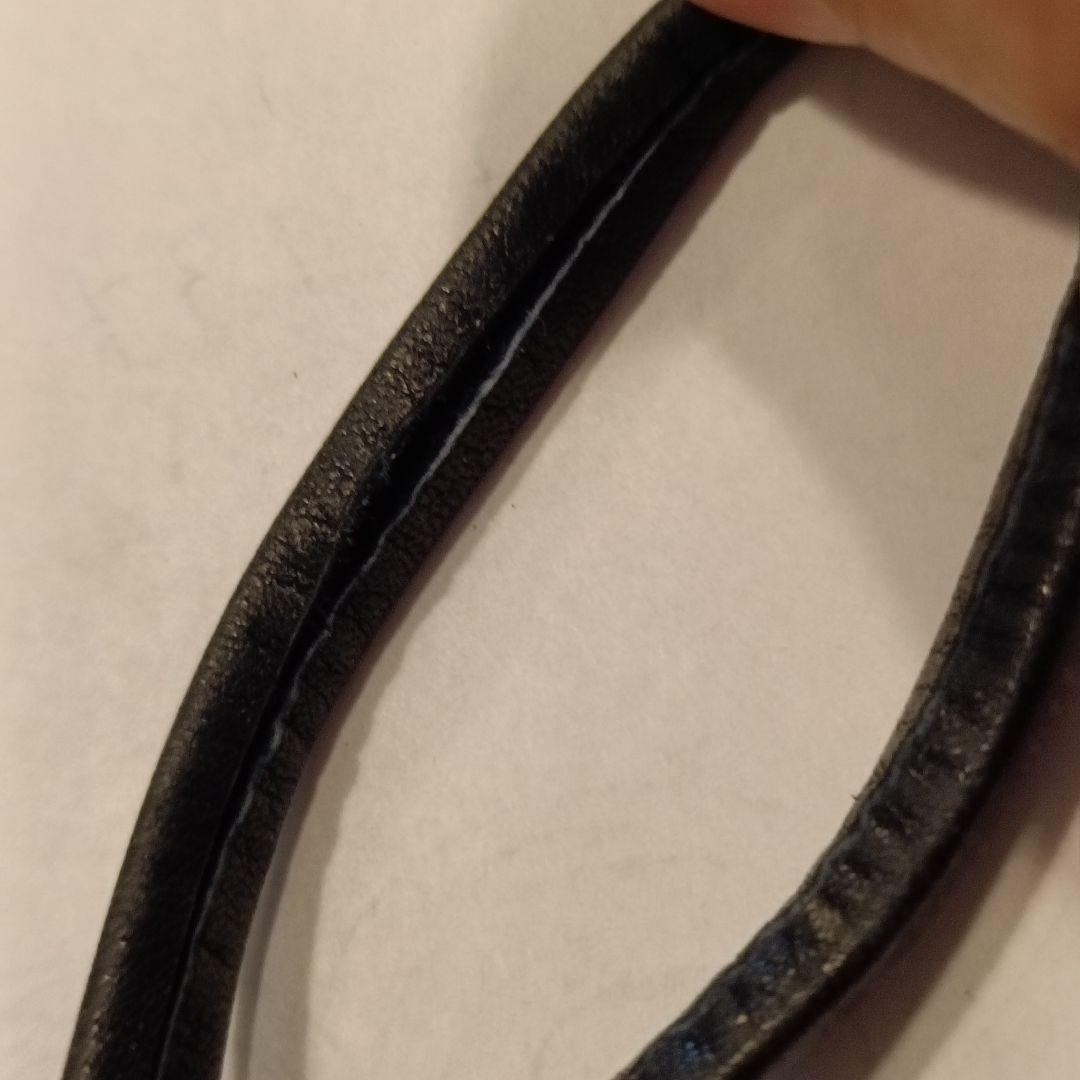 シャネル　バッグチャーム　レザー　裏刻印なし
