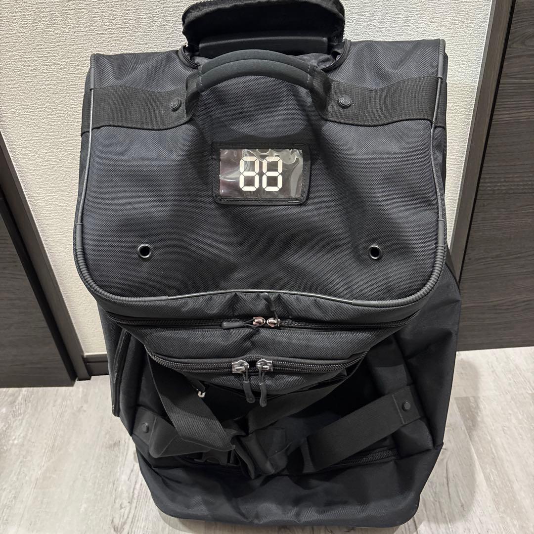 UNDER ARMOUR UAロードゲームホイールバッグ (BLK)