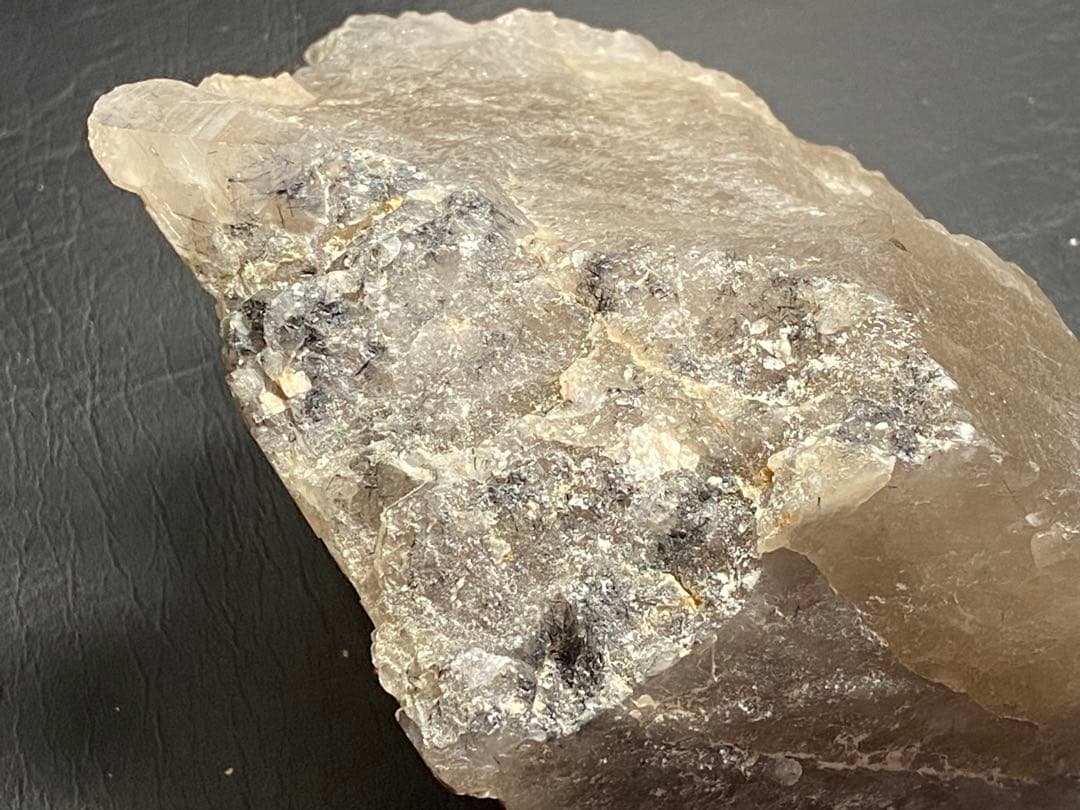 ザギマウンテンクォーツ　ザギ水晶　ザキ鉱山　923g