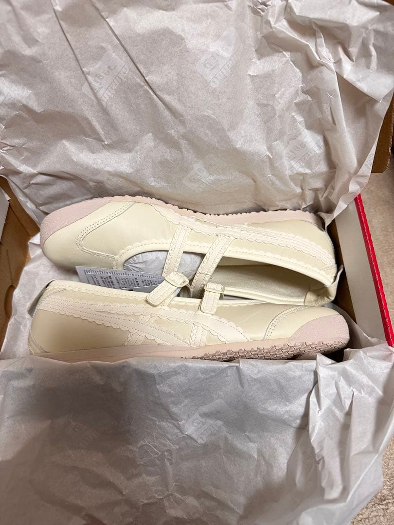 靴 Onitsuka Tiger Mexico 66 TGRS Ivory
