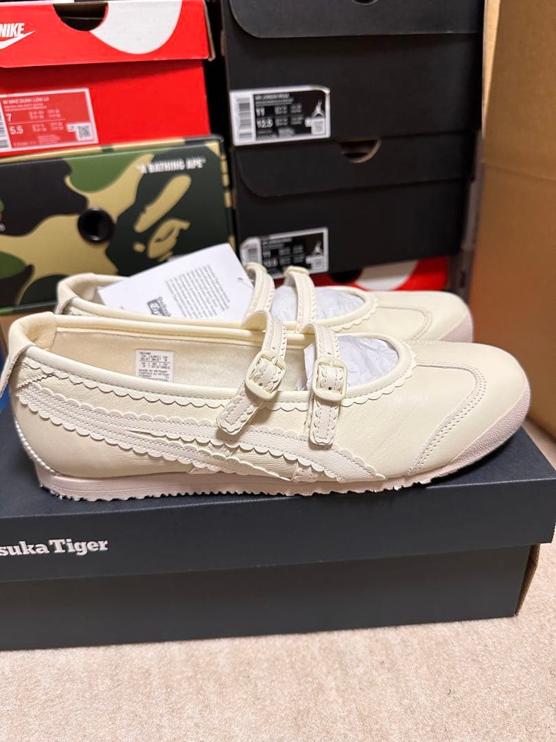 靴 Onitsuka Tiger Mexico 66 TGRS Ivory