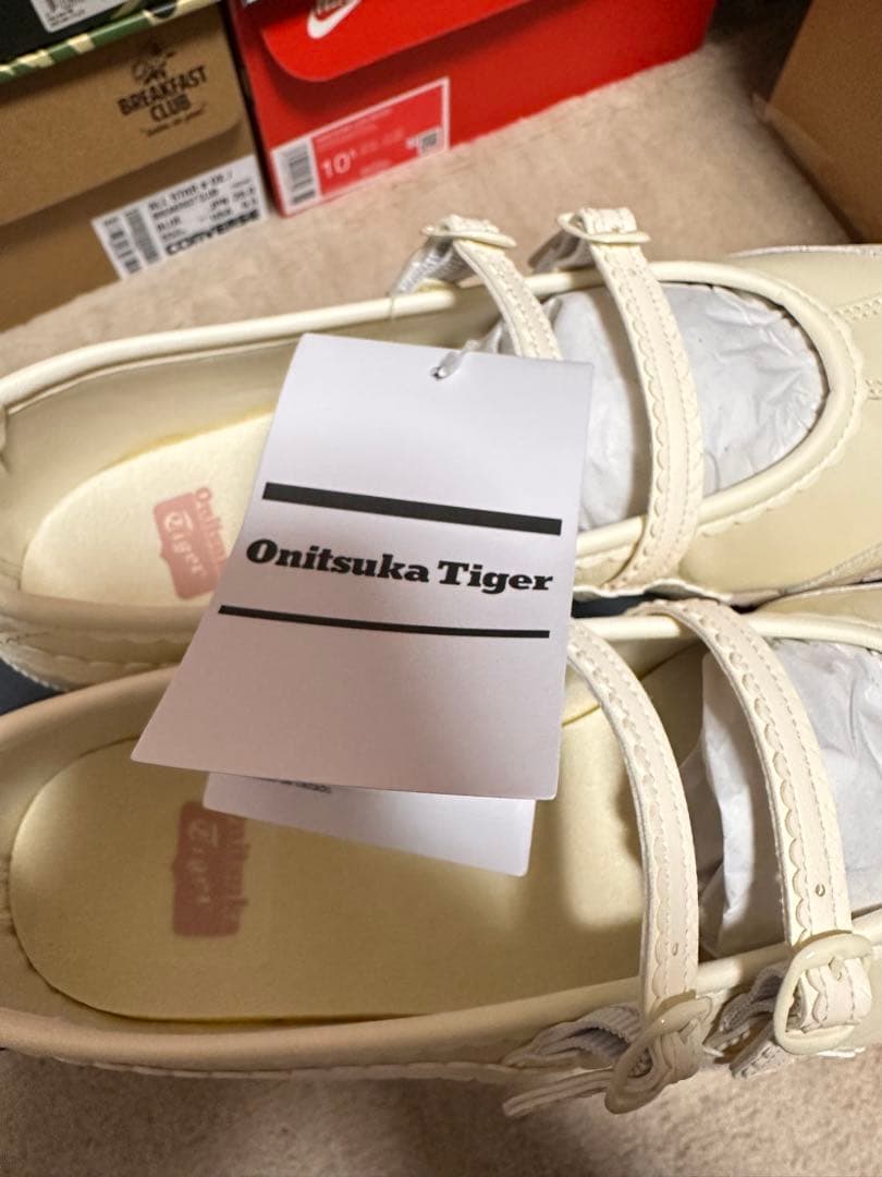 靴 Onitsuka Tiger Mexico 66 TGRS Ivory