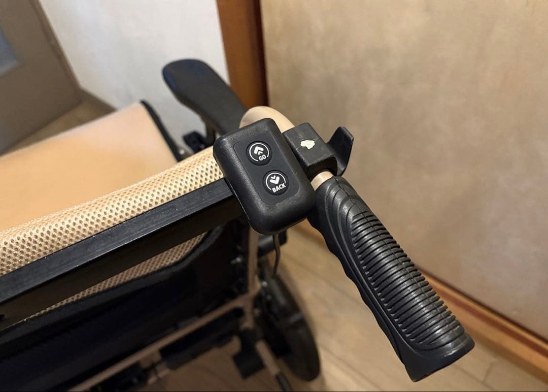 折り畳み　電動車椅子（2つ難あり）